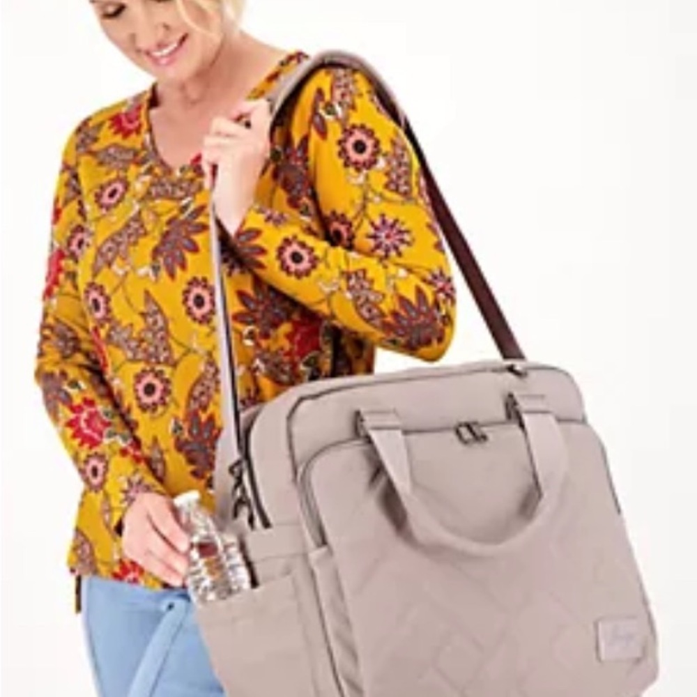 - Lug ⭐️RARE⭐️Boxer Matte Luxe Vegan Leather NWT - Picture 12 of 12